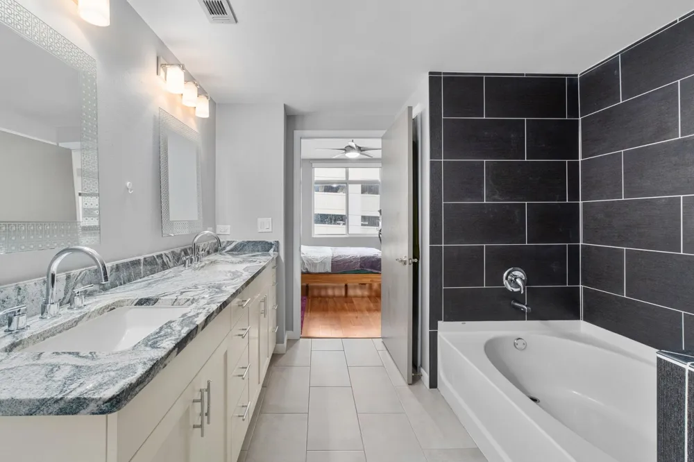 54 Rainey Street #609 Austin, TX 78701