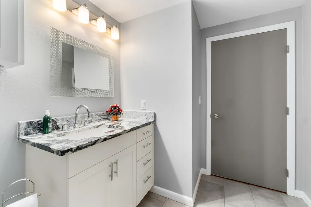54 Rainey Street #609 Austin, TX 78701