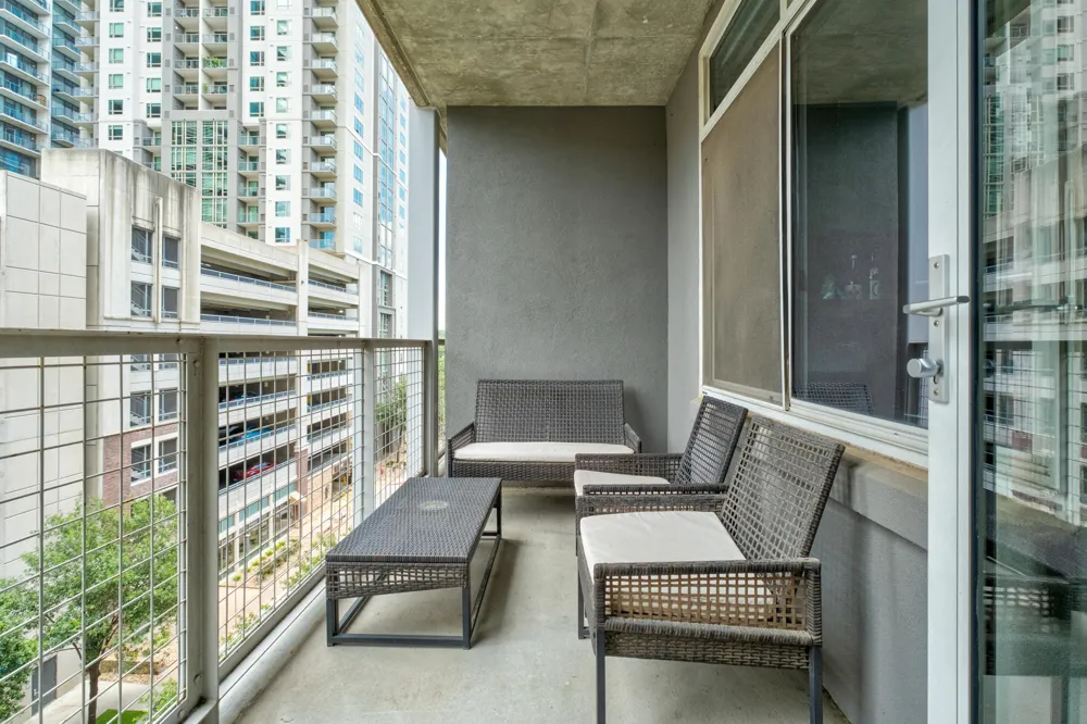 54 Rainey Street #609 Austin, TX 78701