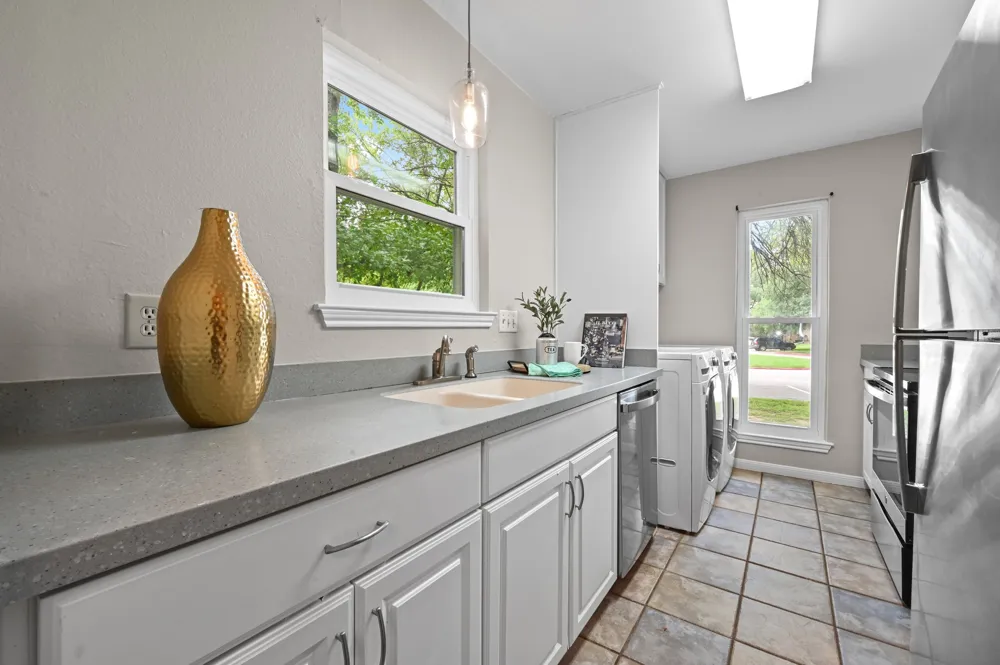 1601 Faro Drive #1404 Austin, TX 78741
