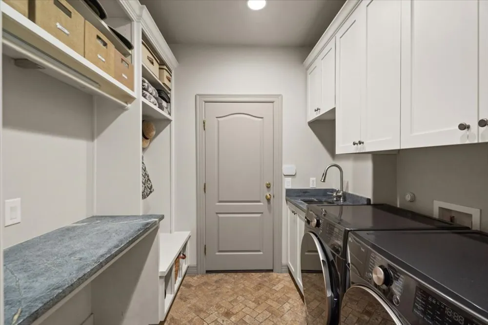 5201 Great Divide Drive Bee Cave, TX 78738