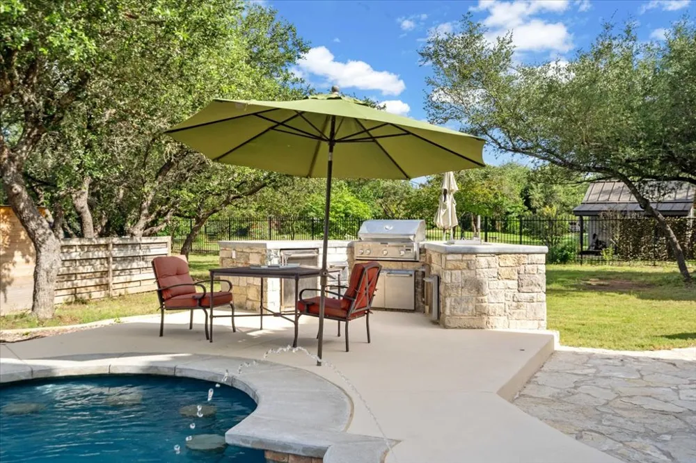 5201 Great Divide Drive Bee Cave, TX 78738