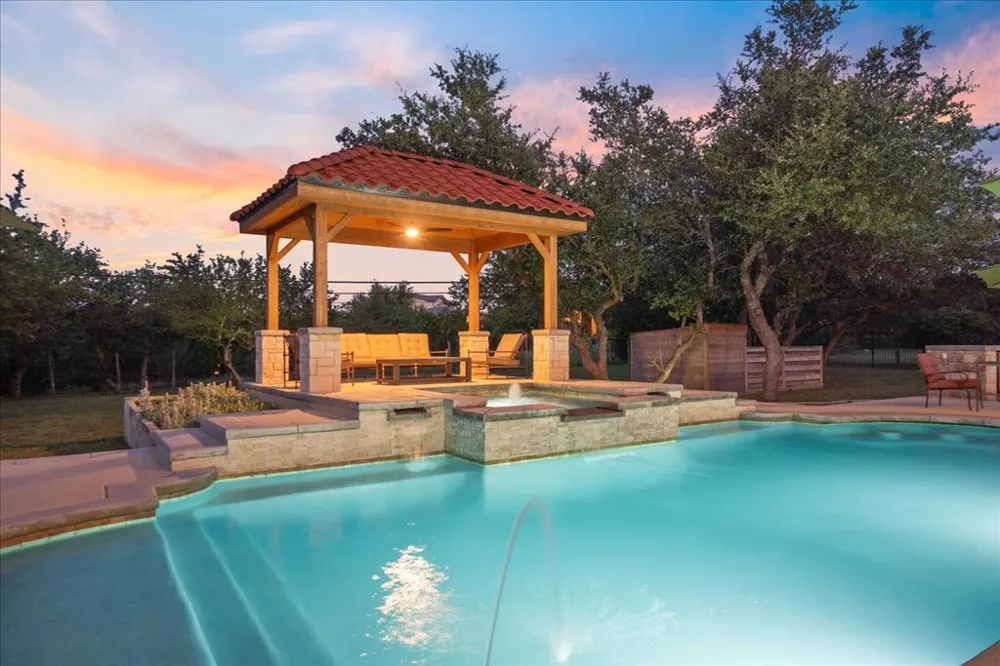 5201 Great Divide Drive Bee Cave, TX 78738