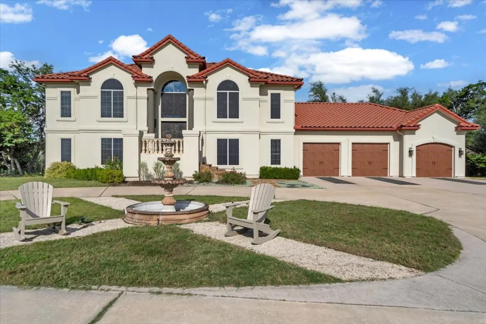 5201 Great Divide Drive Bee Cave, TX 78738
