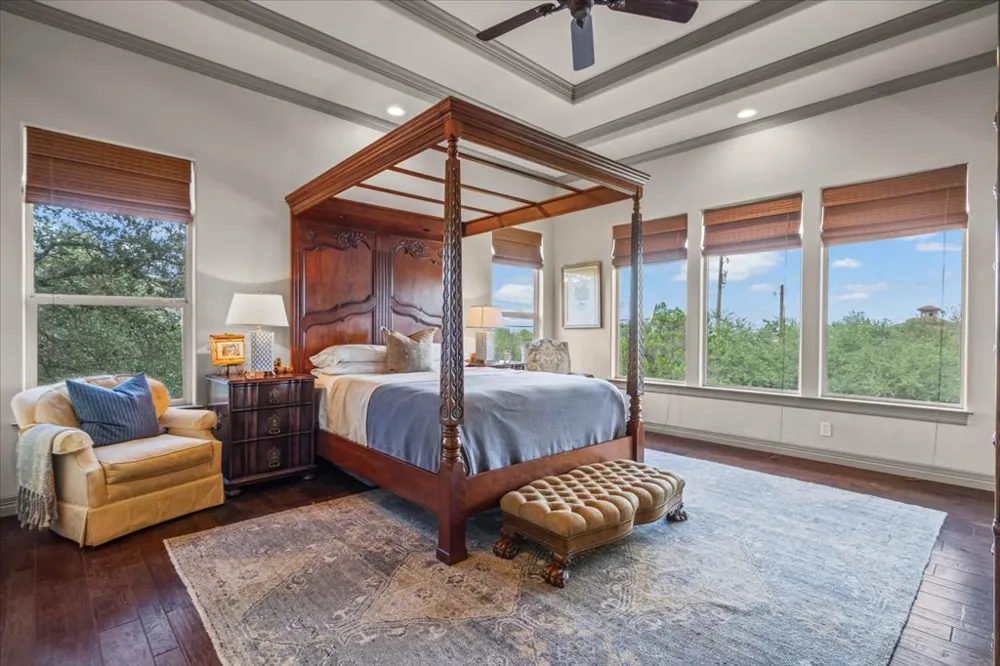 5201 Great Divide Drive Bee Cave, TX 78738