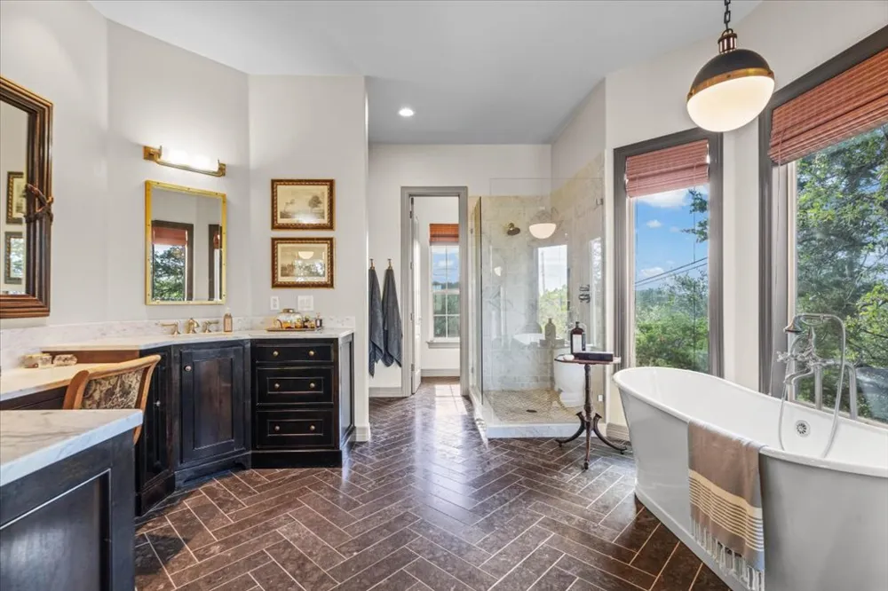 5201 Great Divide Drive Bee Cave, TX 78738