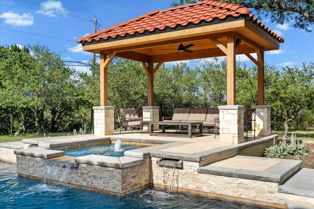 5201 Great Divide Drive Bee Cave, TX 78738