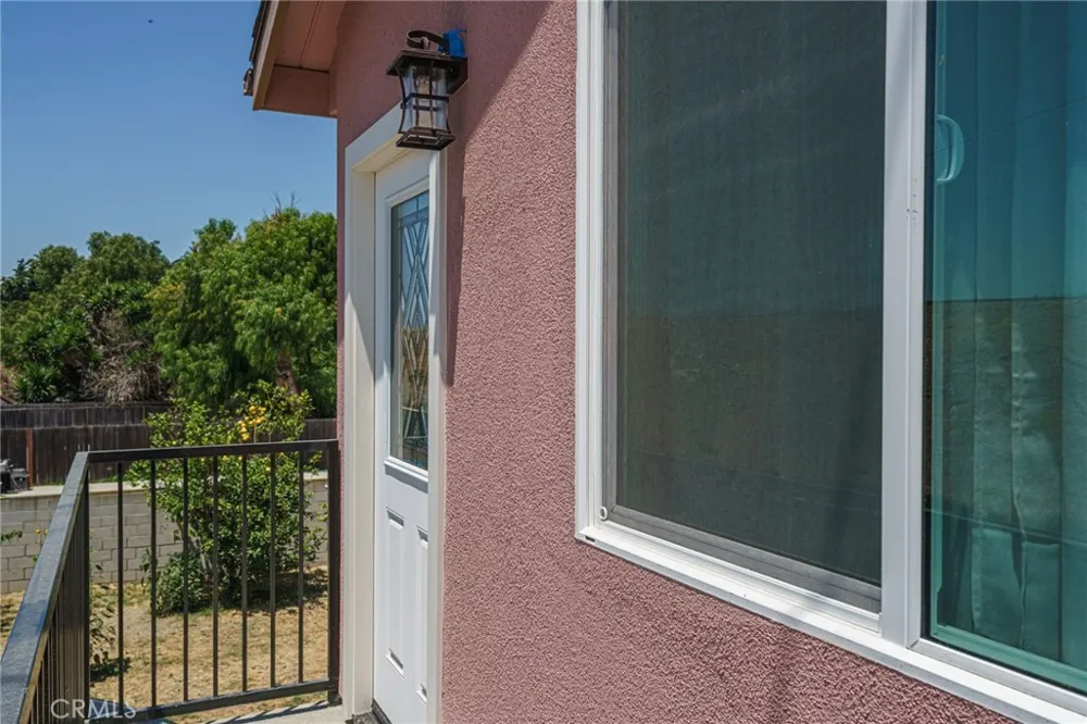2015 San Francisco Avenue Long Beach, CA 90806