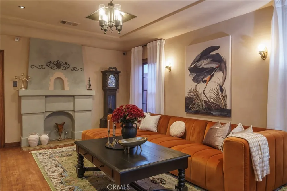 2015 San Francisco Avenue Long Beach, CA 90806