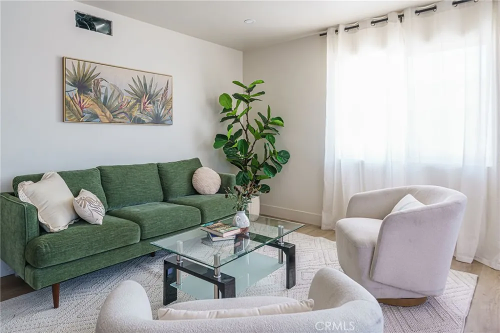 2015 San Francisco Avenue Long Beach, CA 90806