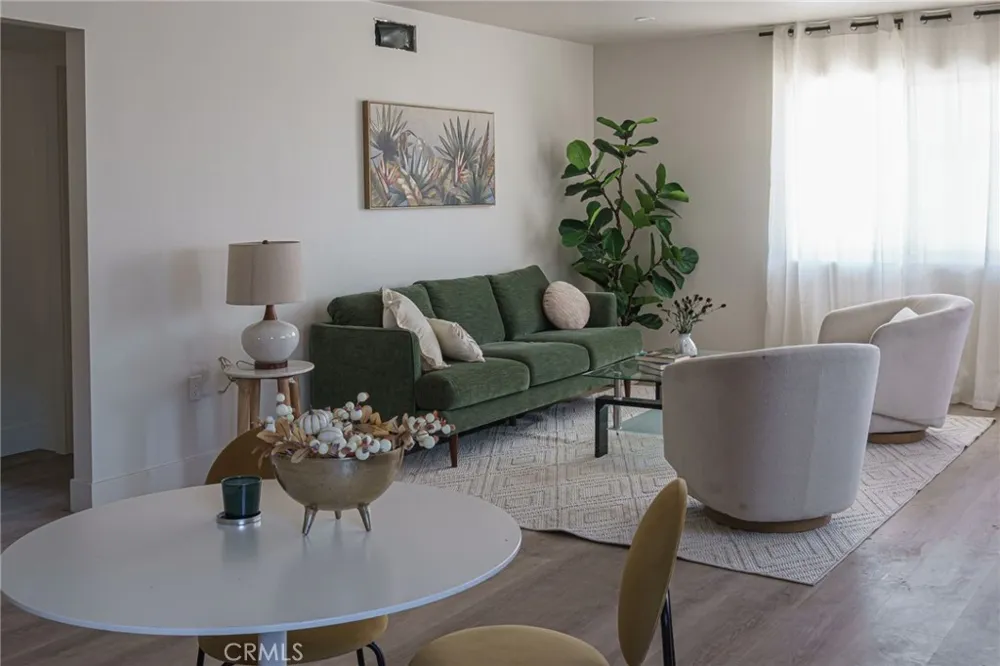 2015 San Francisco Avenue Long Beach, CA 90806