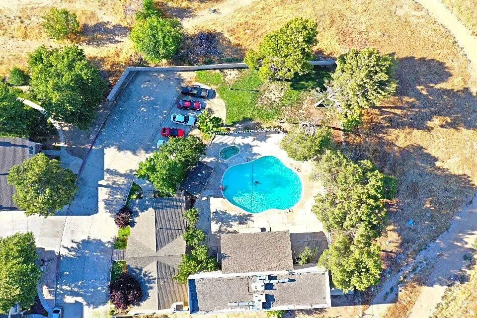 43639 Park Avenue Lancaster, CA 93534