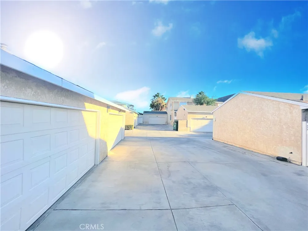 43639 Park Avenue Lancaster, CA 93534