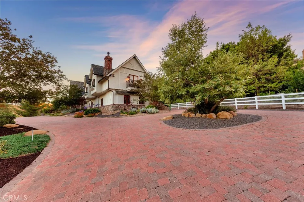 85 Saddlebow Road Bell Canyon, CA 91307