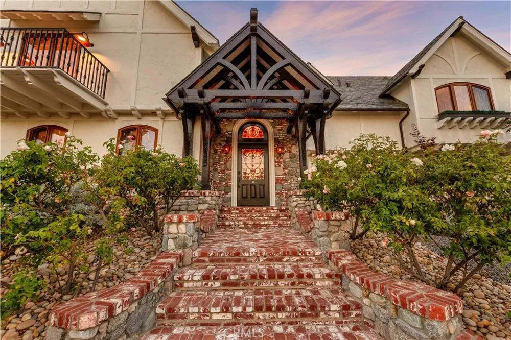 85 Saddlebow Road Bell Canyon, CA 91307