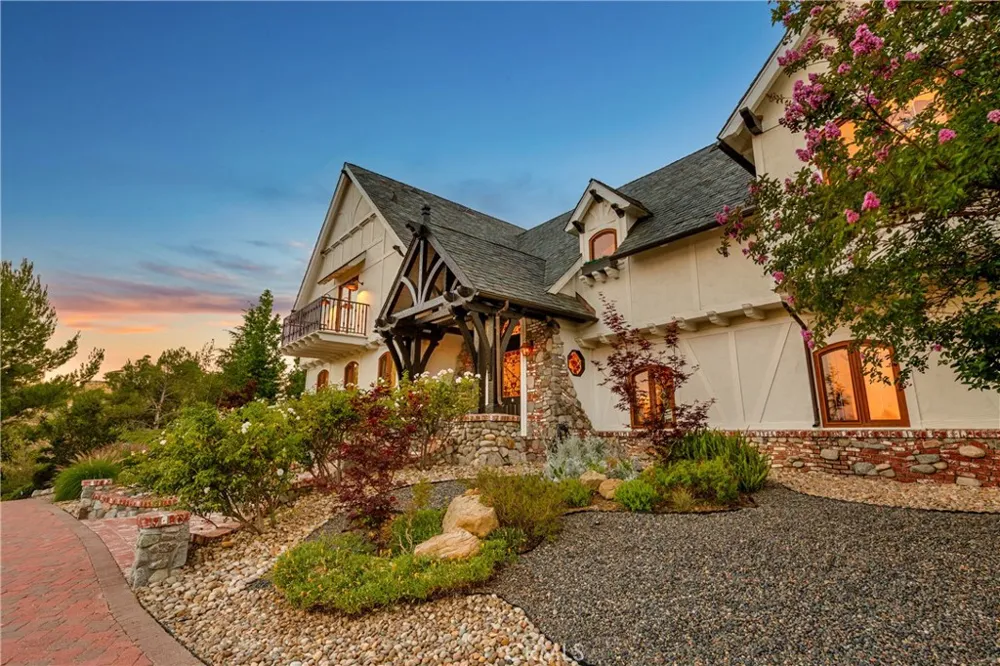 85 Saddlebow Road Bell Canyon, CA 91307