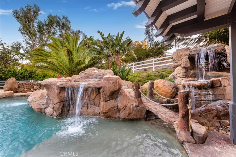 85 Saddlebow Road Bell Canyon, CA 91307