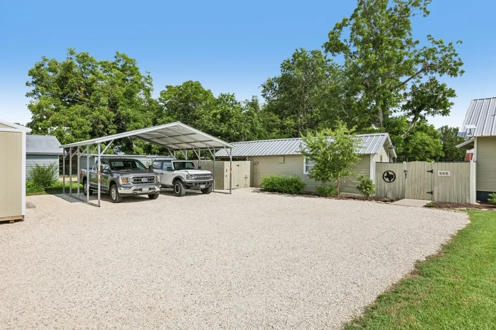 117 Main Street Paige, TX 78659