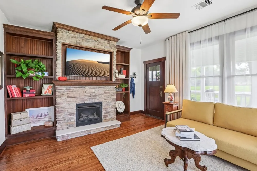 117 Main Street Paige, TX 78659