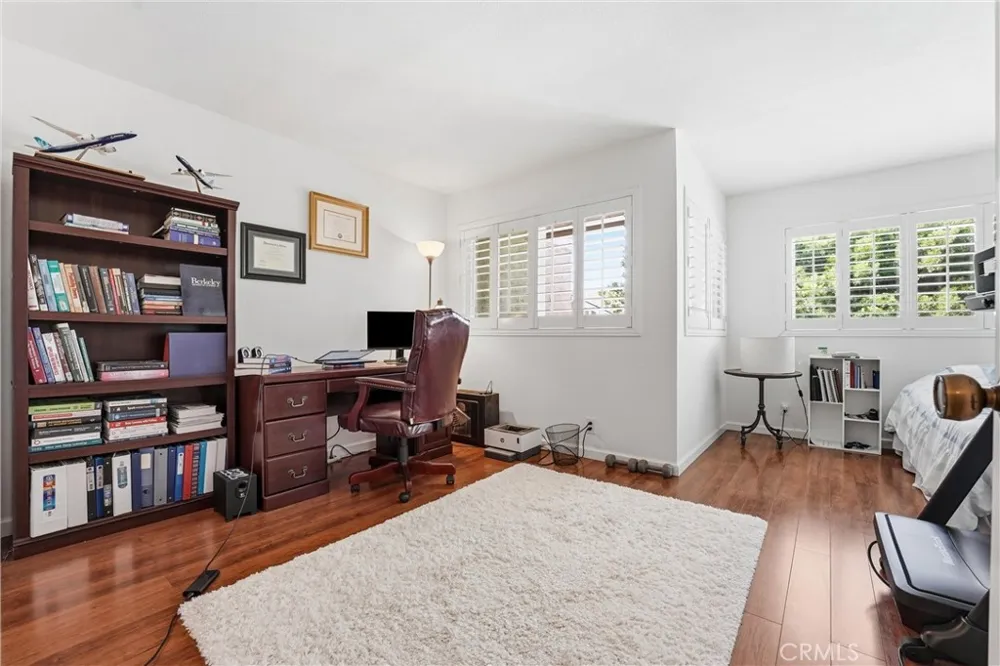 104 Oval Irvine, CA 92604