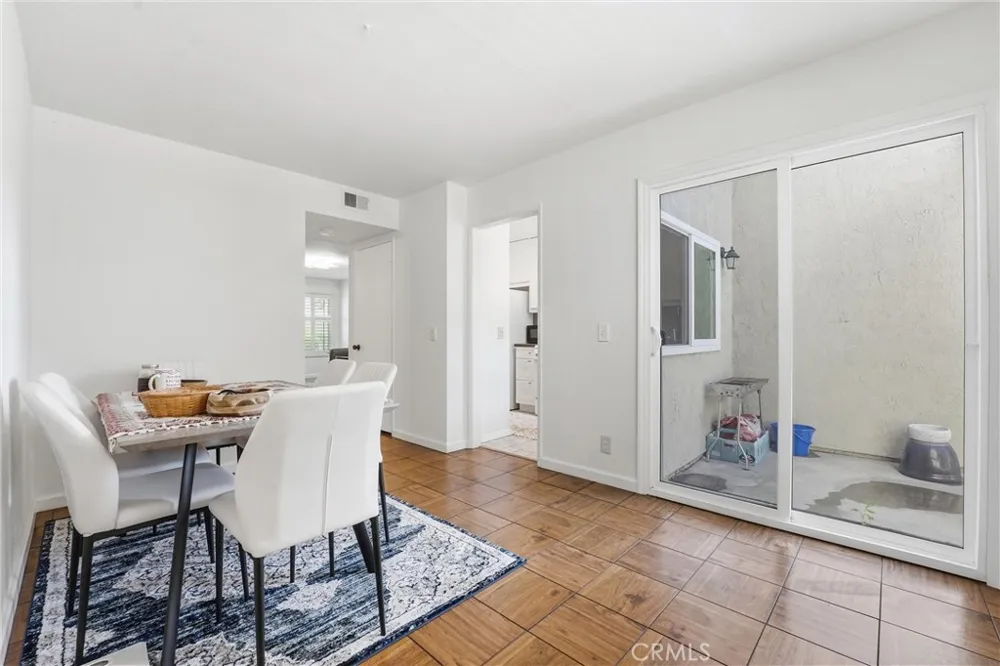 104 Oval Irvine, CA 92604