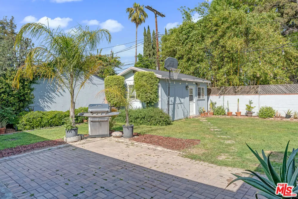 6626 Burnet Avenue Van Nuys, CA 91405