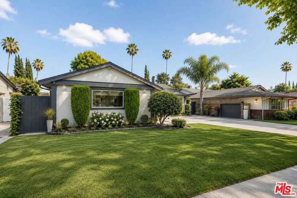 6626 Burnet Avenue Van Nuys, CA 91405