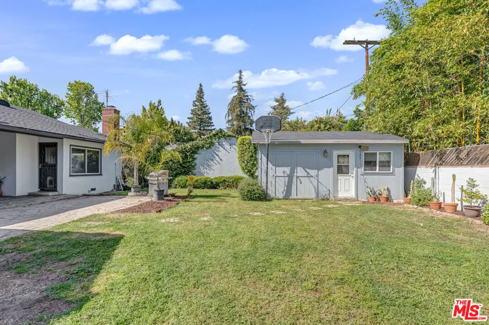 6626 Burnet Avenue Van Nuys, CA 91405