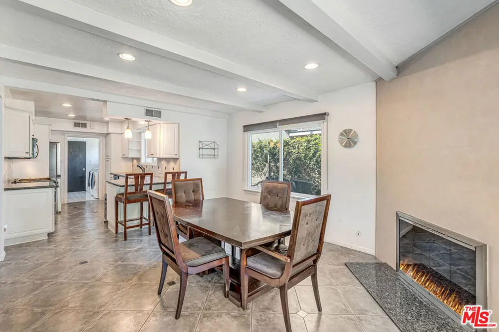6626 Burnet Avenue Van Nuys, CA 91405