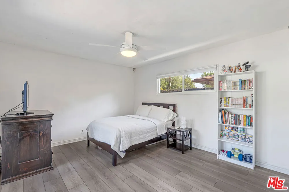 6626 Burnet Avenue Van Nuys, CA 91405