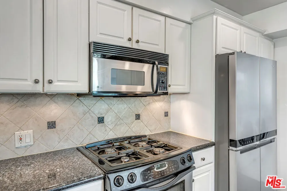 6626 Burnet Avenue Van Nuys, CA 91405