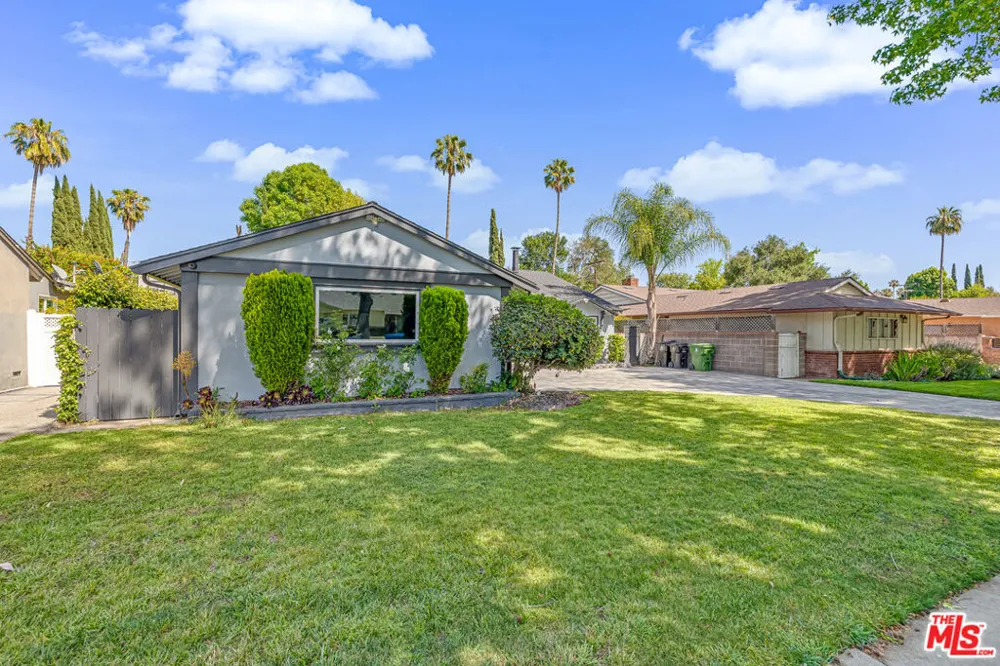 6626 Burnet Avenue Van Nuys, CA 91405