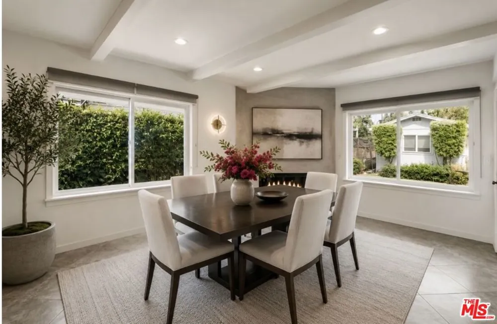 6626 Burnet Avenue Van Nuys, CA 91405