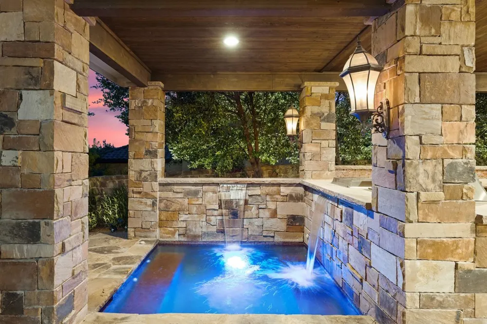109 Largo Cove Austin, TX 78734