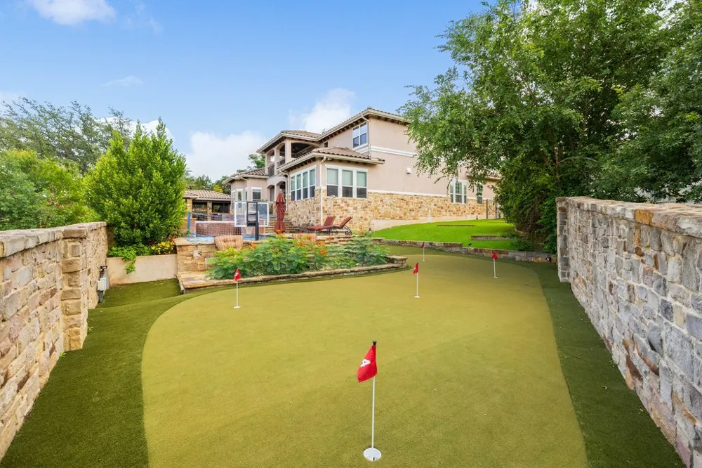 109 Largo Cove Austin, TX 78734