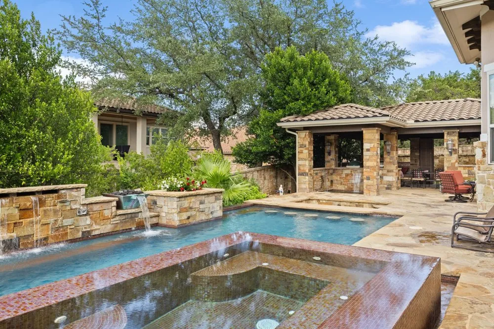 109 Largo Cove Austin, TX 78734