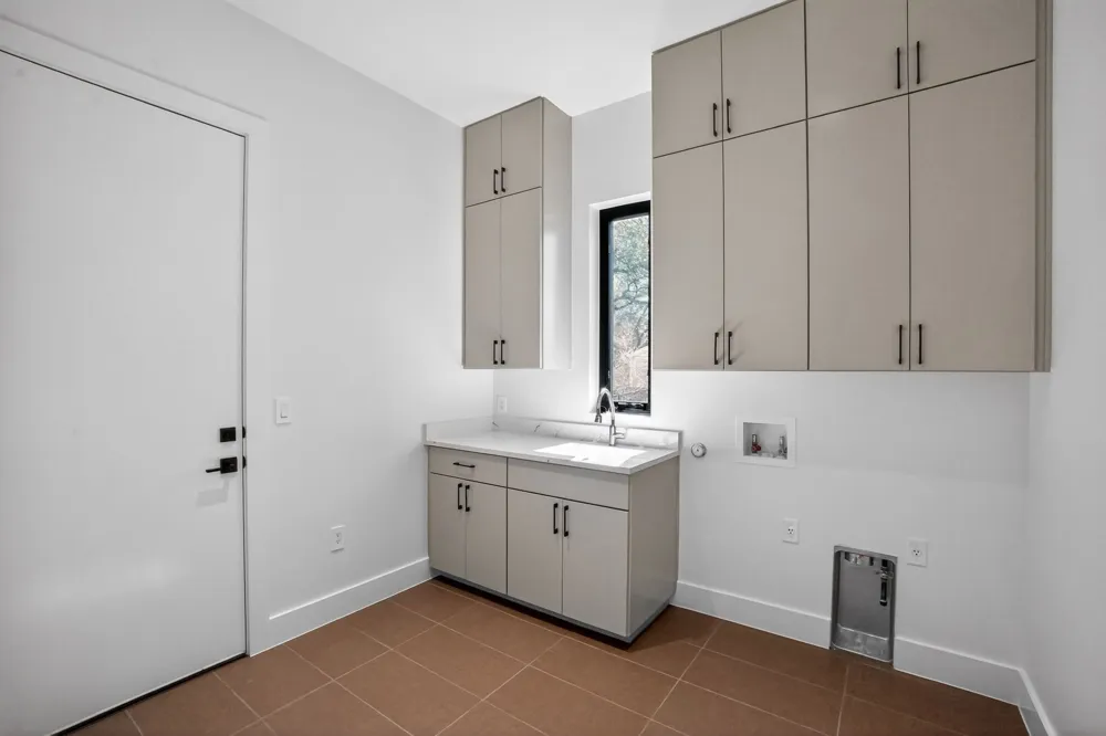 434 Brady Lane West Lake Hills, TX 78746