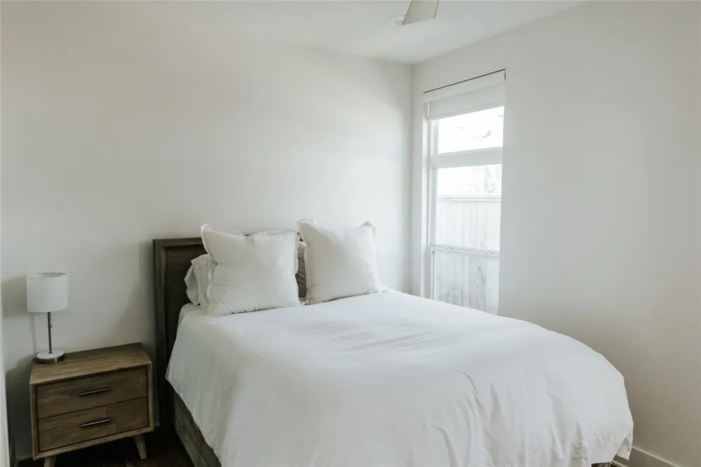 1128 Walton Lane #2 Austin, TX 78721
