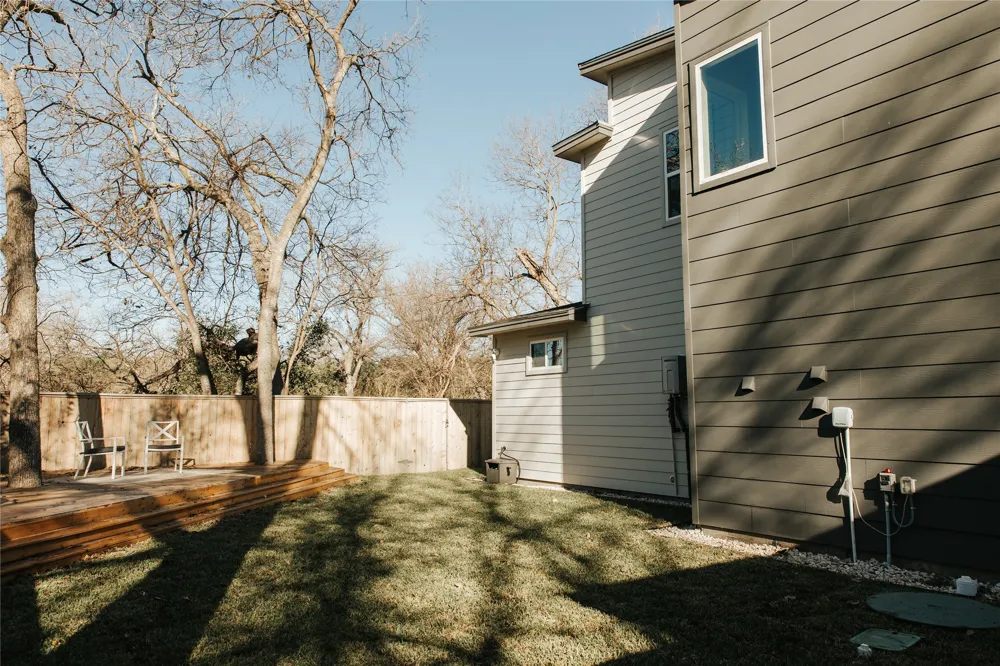 1128 Walton Lane #2 Austin, TX 78721