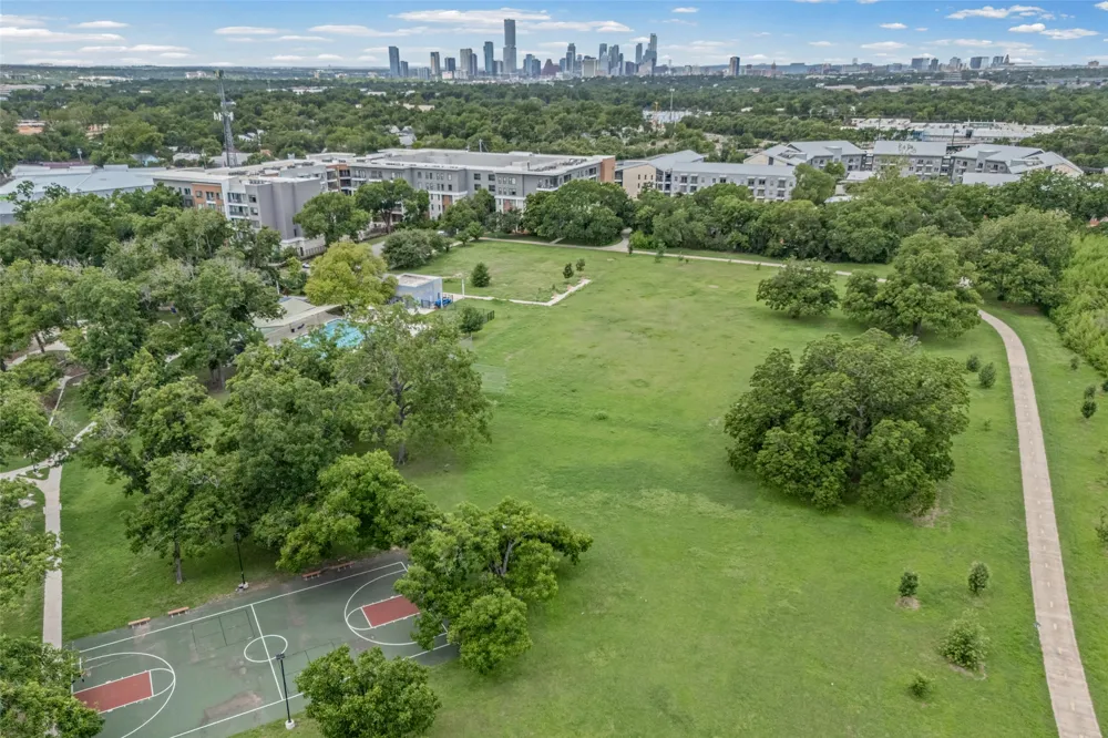 1128 Walton Lane #2 Austin, TX 78721