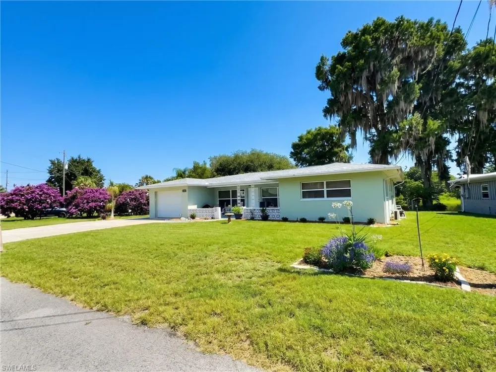 1745 S Paradise PT Inverness, FL 34450