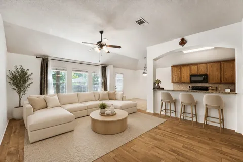 19009 Leigh Lane