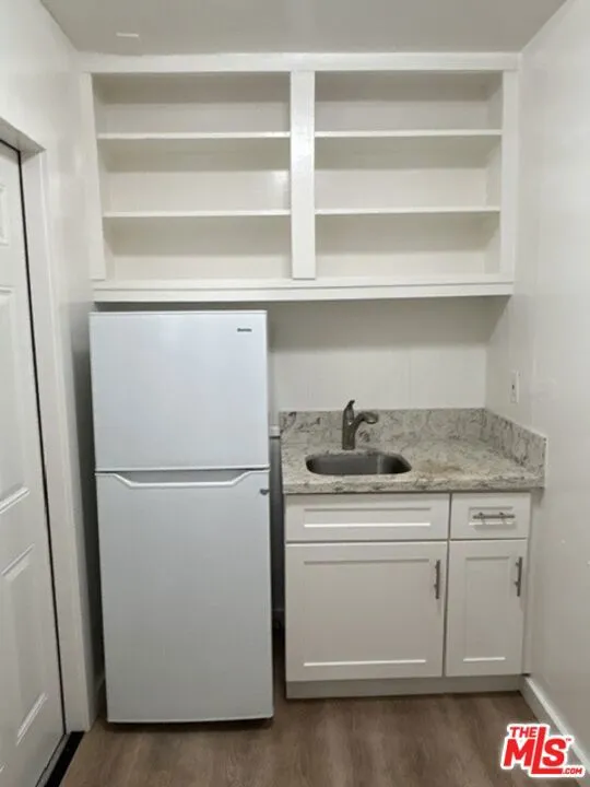 27 Eastwind Street #7 Marina del Rey, CA 90292