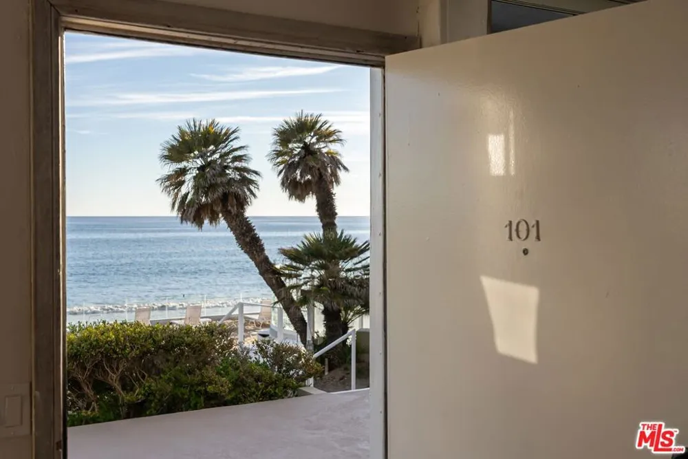 22548 Pacific Coast Highway #101 Malibu, CA 90265