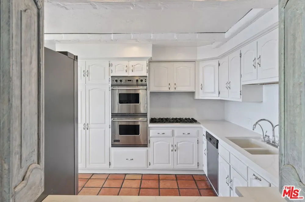 22548 Pacific Coast Highway #101 Malibu, CA 90265