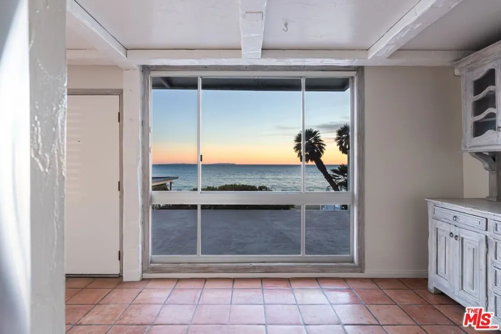 22548 Pacific Coast Highway #101 Malibu, CA 90265