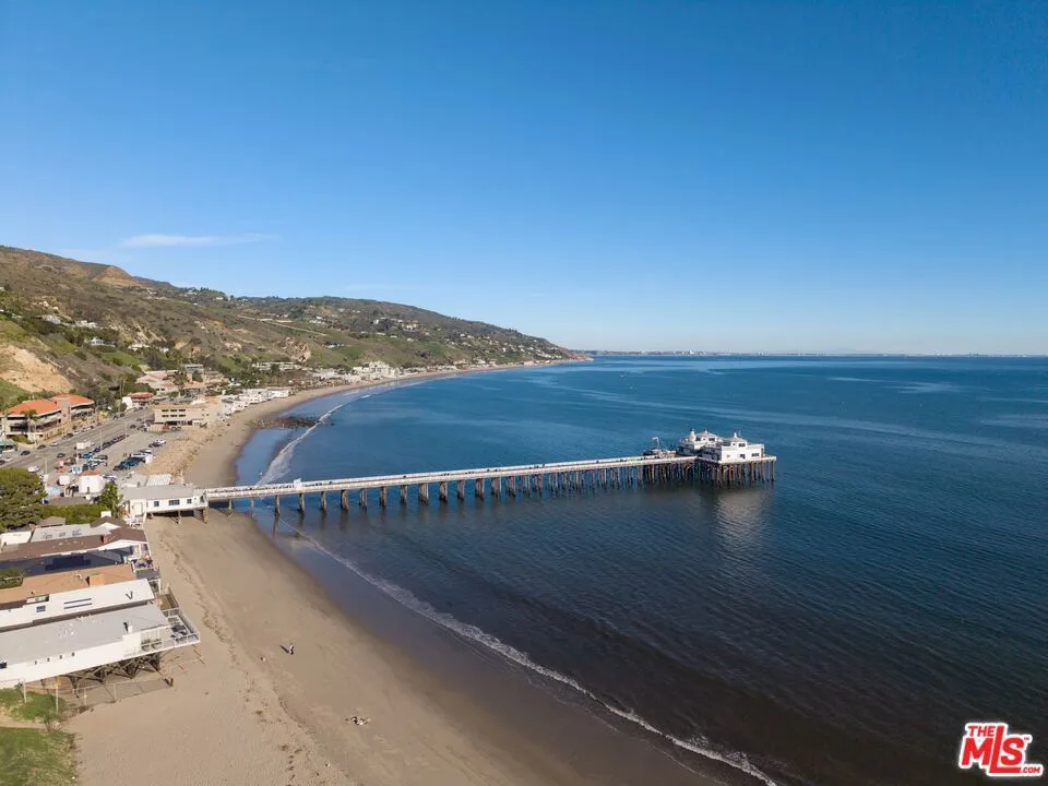 22548 Pacific Coast Highway #101 Malibu, CA 90265
