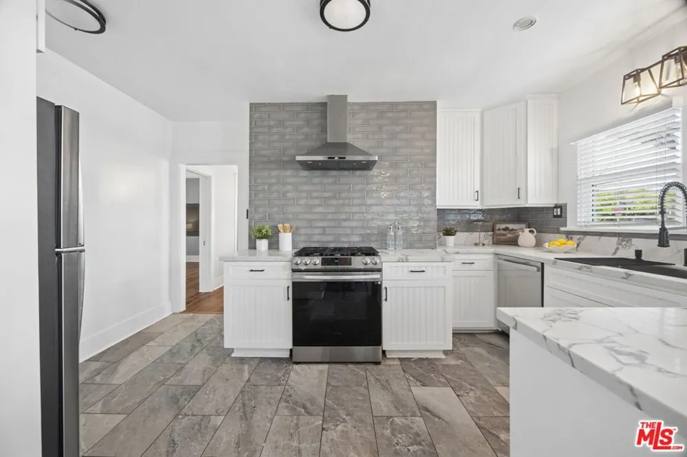 5802 Lexington Avenue Los Angeles, CA 90038