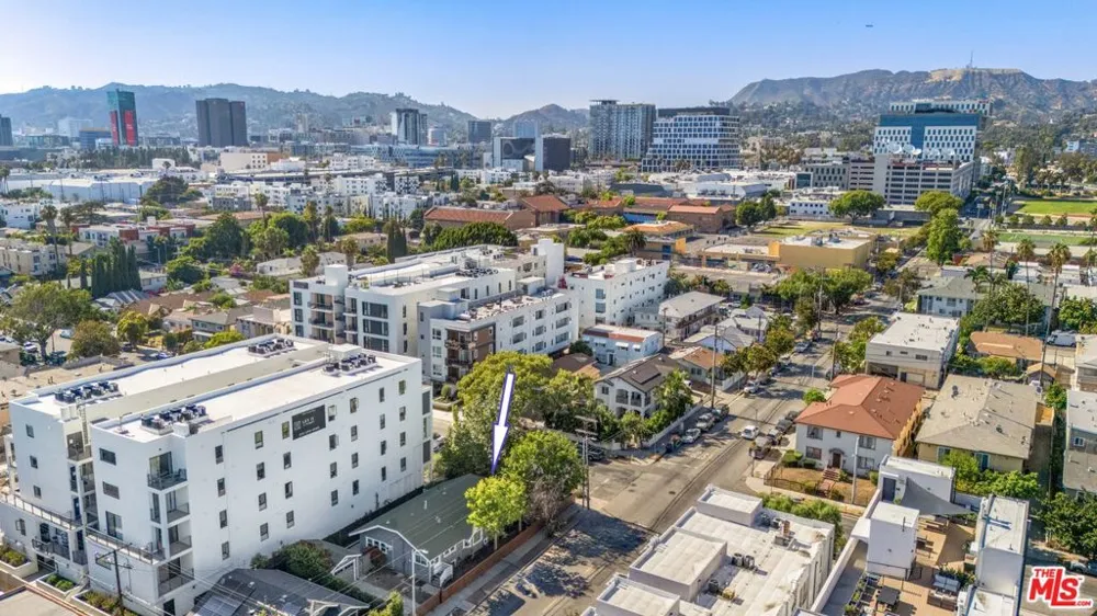 5802 Lexington Avenue Los Angeles, CA 90038