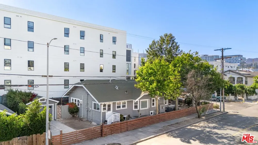 5802 Lexington Avenue Los Angeles, CA 90038